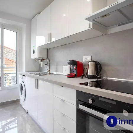 Apartment Near Thiers Station